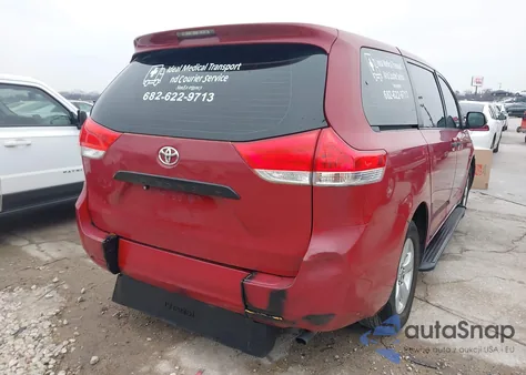 2012 Toyota Sienna Base V6 7 Passenger z USA, uszkodzony, nr VIN 5TDZK3DC0CS256616